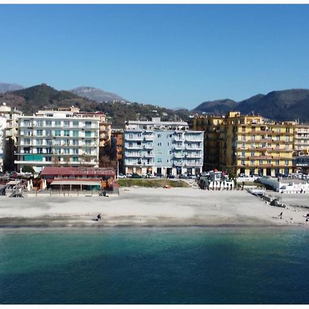 Three Moons Boutique House/Calypso Lejlighed Salerno Eksteriør billede
