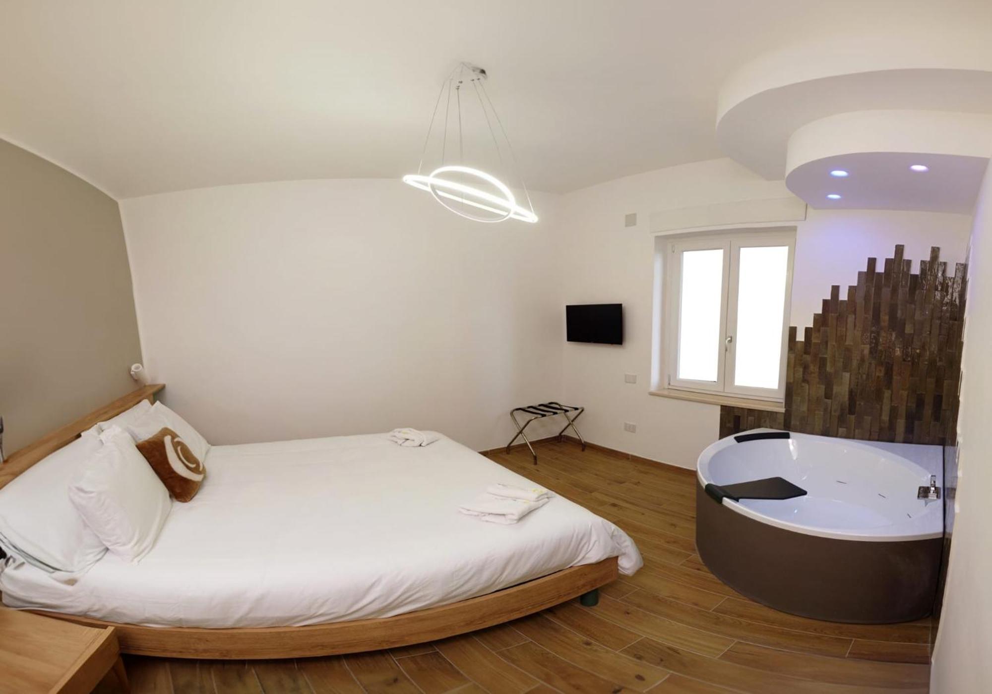 Three Moons Boutique House/Calypso Lejlighed Salerno Eksteriør billede